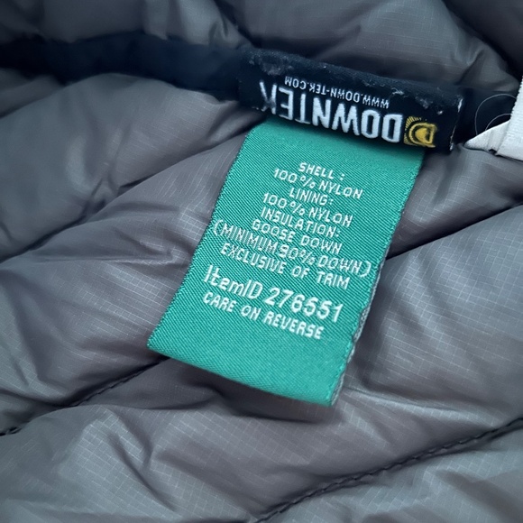 Black LL bean light weight down jacket - Picture 3 of 4